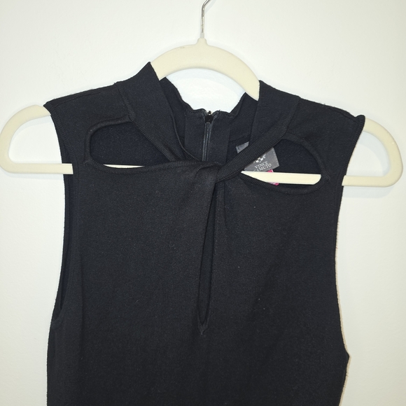 Vince Camuto Dresses & Skirts - Vince Camuto Black Cutout Long Sweater Dress Size 10 Nwt